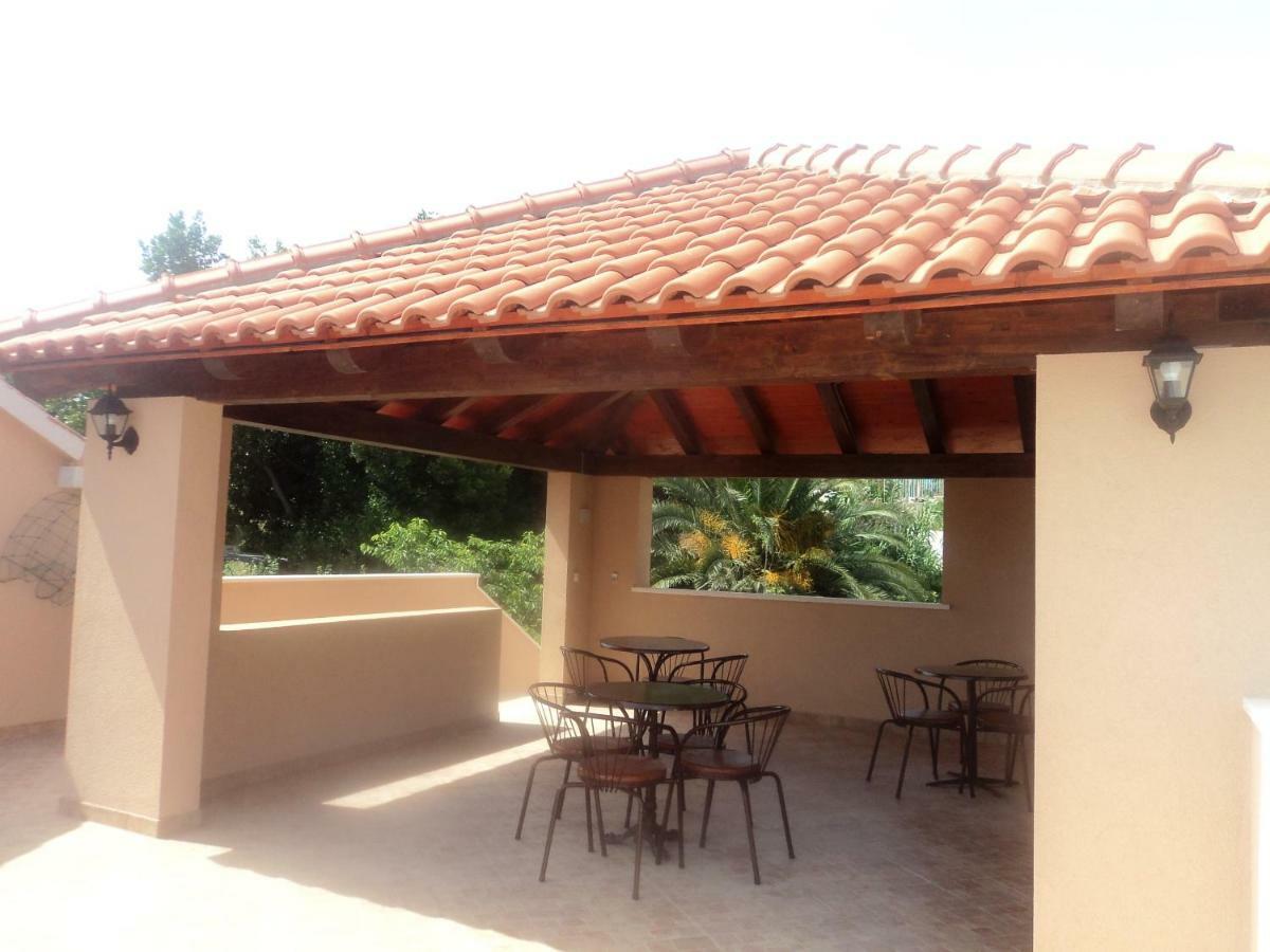 Karoma Sunroof Apartment Mlini Luaran gambar